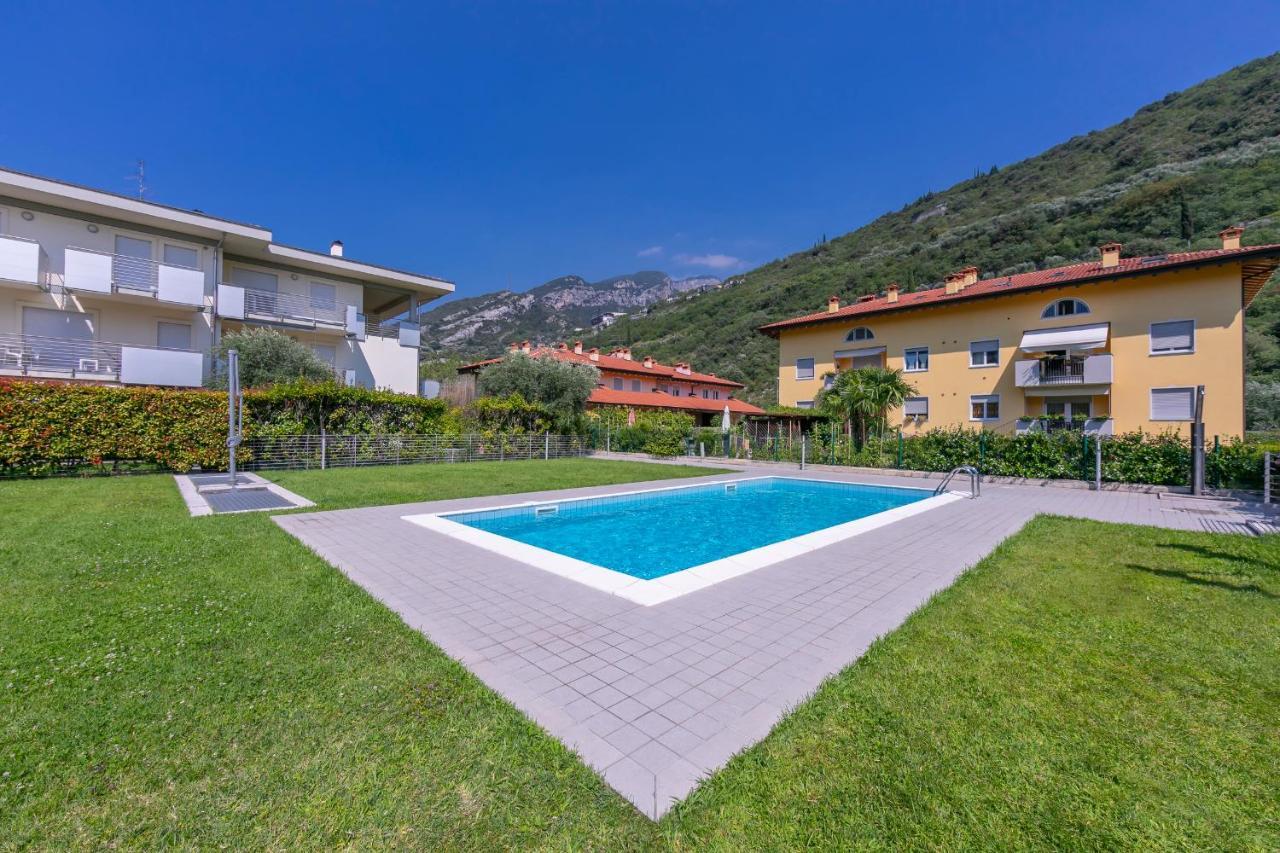 Torbole Relax, Pool & Balcony Apartment - Happy Rentals Torbole Sul Garda Kültér fotó